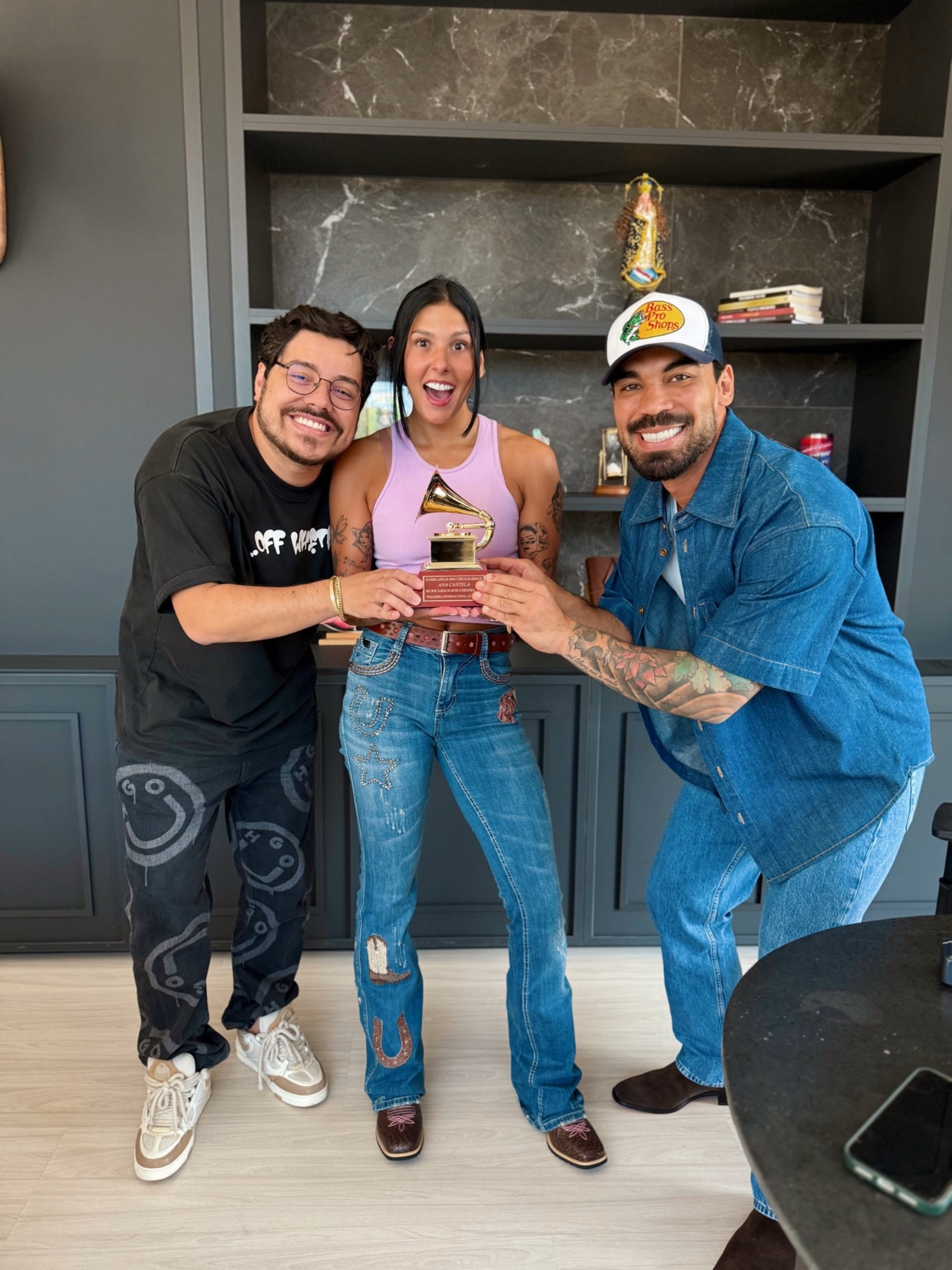 Ana Castela celebra Grammy Latino 2024 e chama prêmio de “o mais especial de todos”
